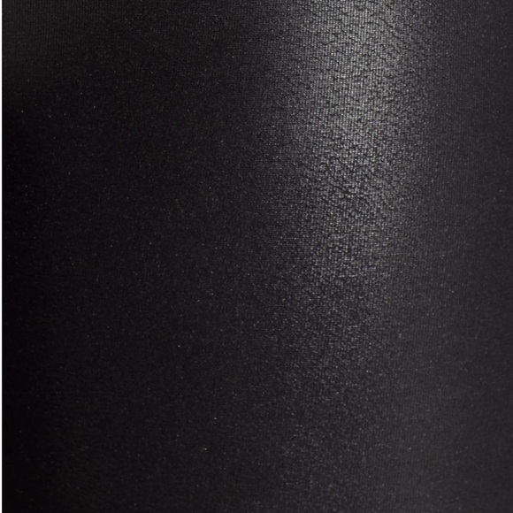 Very good condition, Spanx, faux leather leggings - Picture 5 of 5